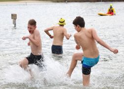 Neujahrsschwimmen 2024 In Jena 16